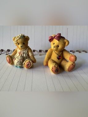 Yellow Bear Figurine with Pink Bow and Heart Necklace - Kids Toys